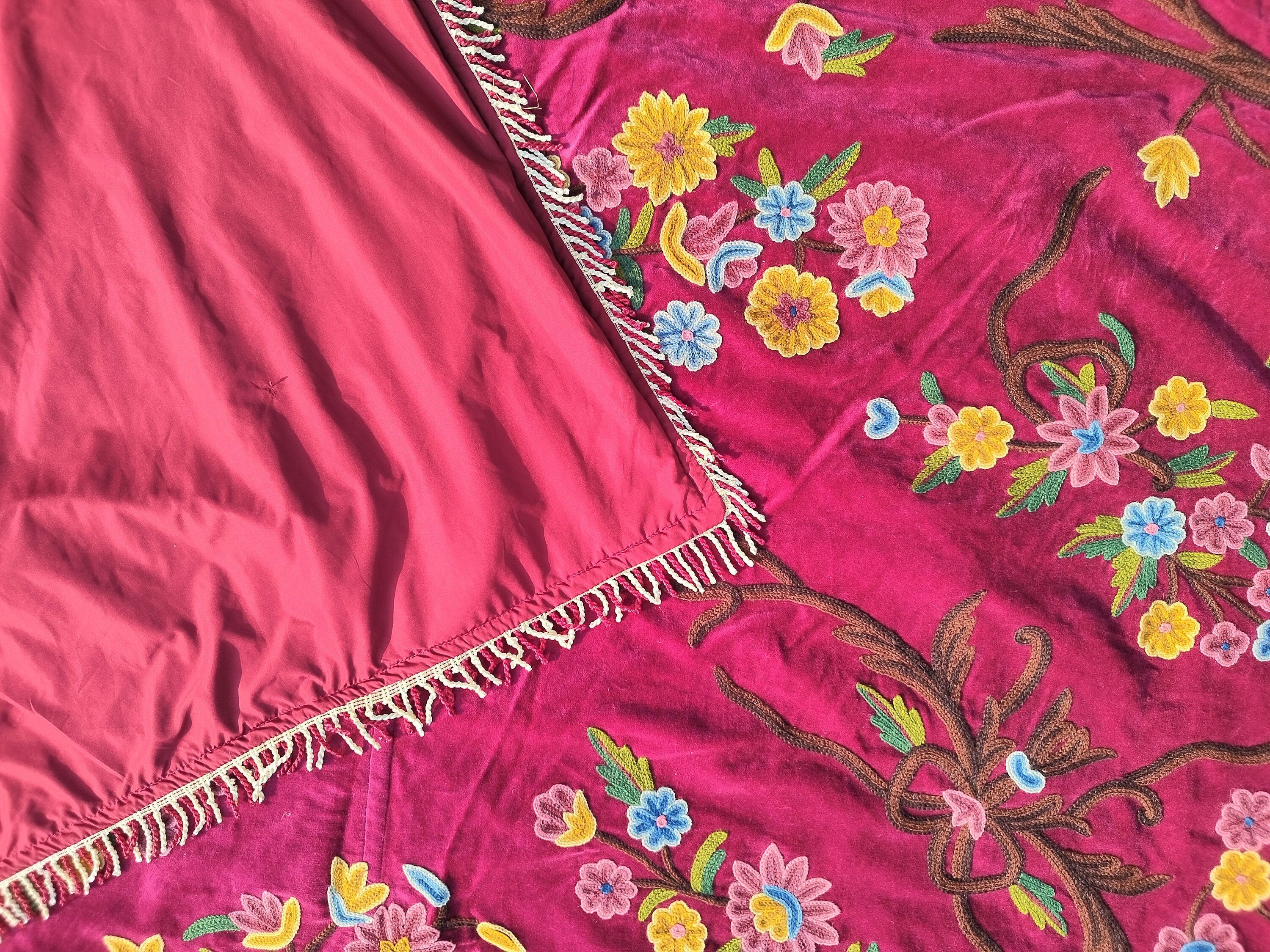 Kashmiri Wool on Velvet Crewel Embroidered Queen Size Bedspread 104" x 86" with Pillow and Cushion Covers
